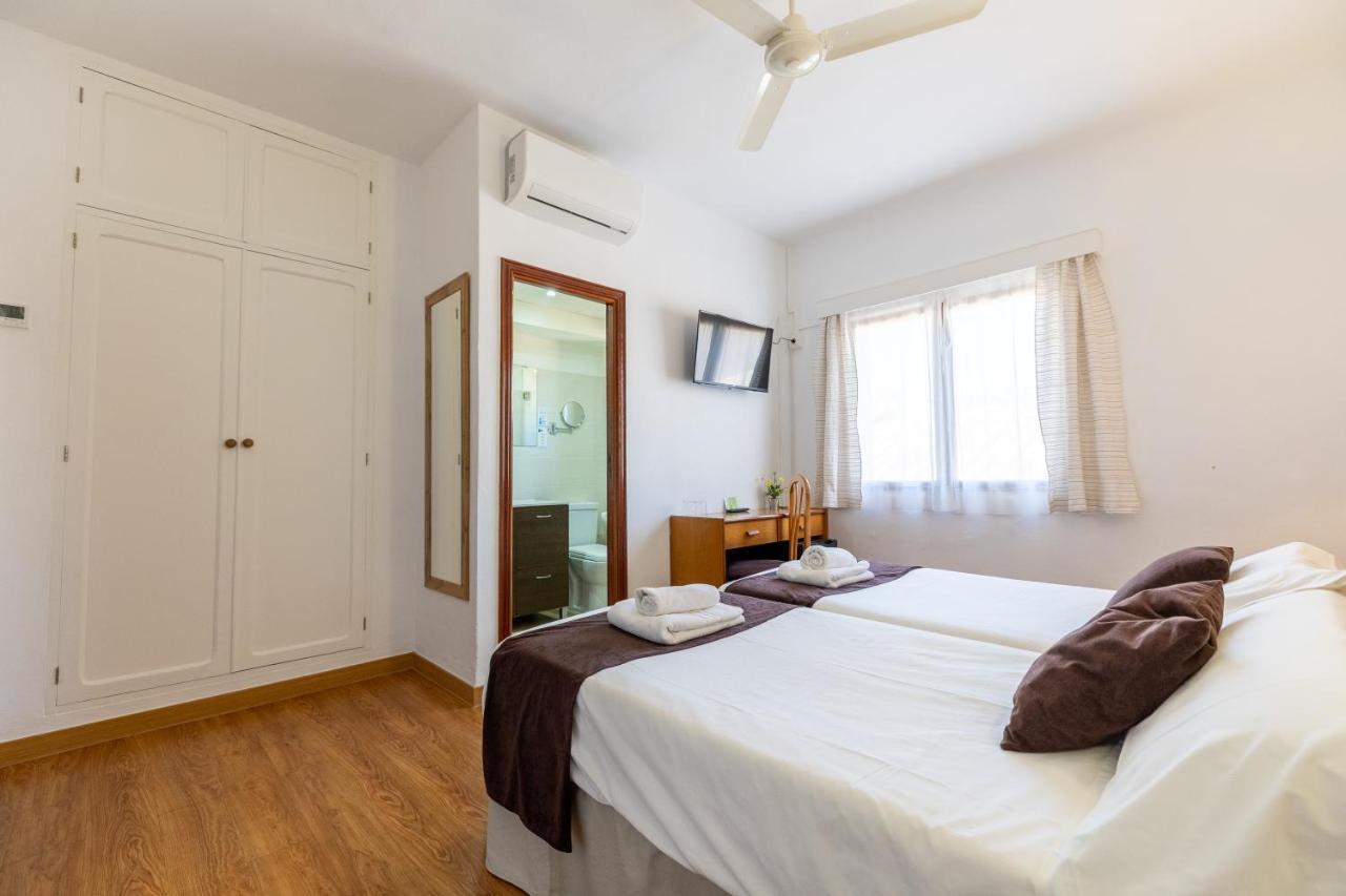 Hostal Doris - Adults Only كولونيا سانت خورذي المظهر الخارجي الصورة